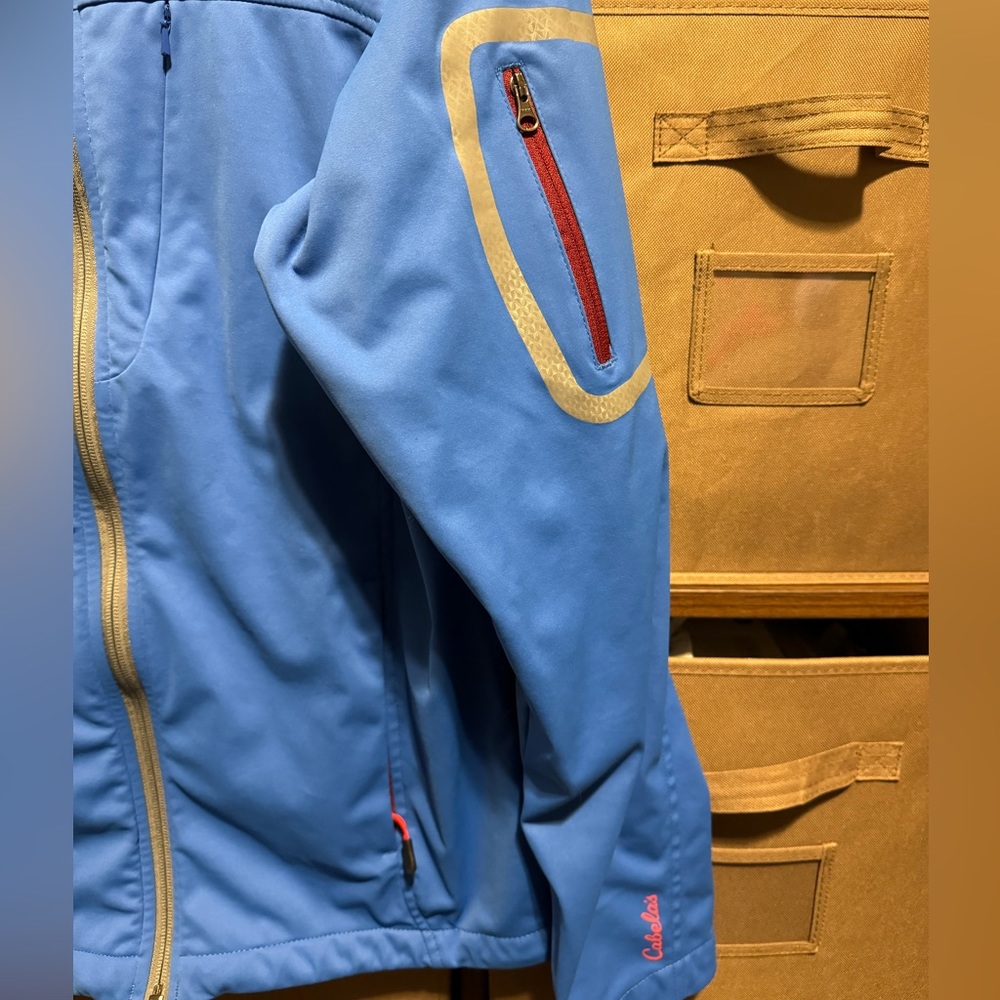 Cabela’s Soft Shell Jacket - Picture 5 of 6
